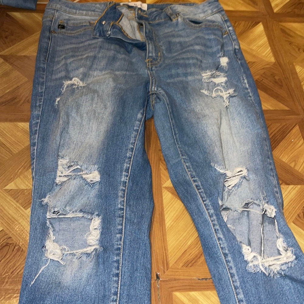 Ripped Skinny Jeans